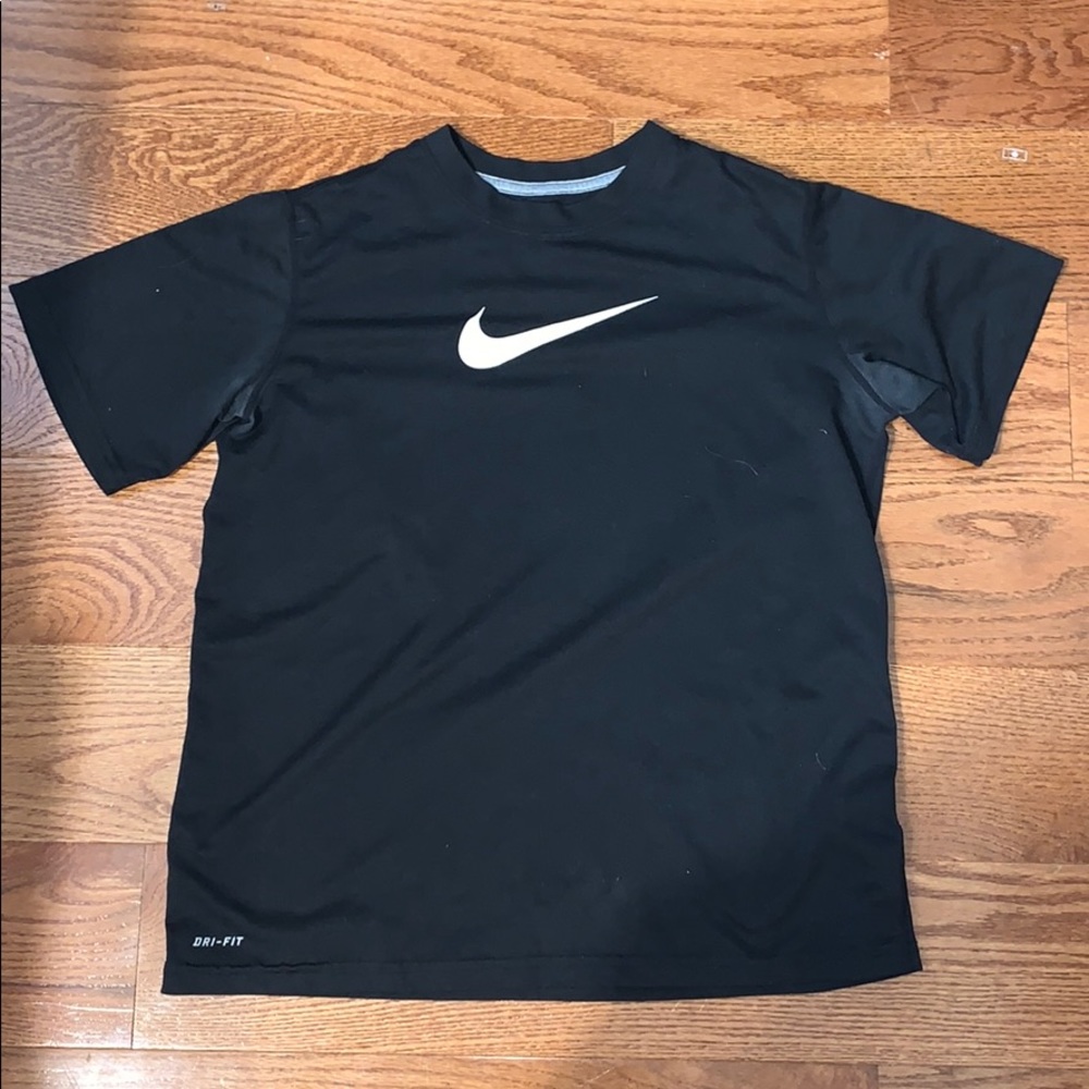 Nike dri fit large kids shirt